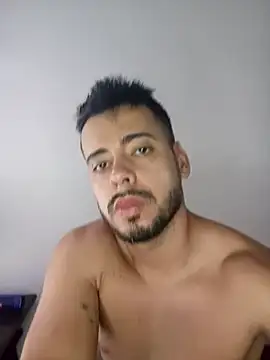 Snapshot of AidenGreyHot chatting on 04.04.26 AidenGreyHot online show from 04.04.26