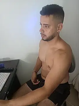 Snapshot of AidenGreyHot chatting on 04.08.26 AidenGreyHot online show from 04.08.26