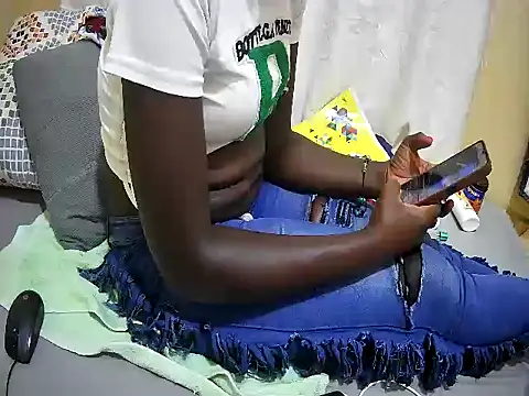 Snapshot of Hotbunny44 chatting on 04.03.26 Hotbunny44 online show from 04.03.26