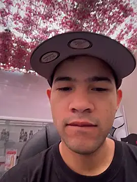 Snapshot of Mr_Yonder chatting on 04.03.26 Mr Yonder online show from 04.03.26