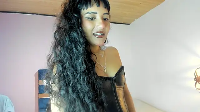 Hanna Clark   online show from 07.24.26