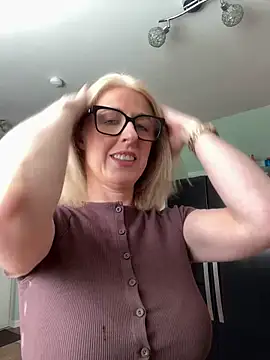 Laylaskyexx online show from 04.13.26