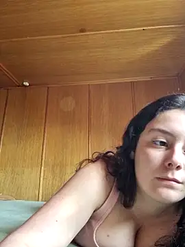 Snapshot of Young_Swiss_Lisa chatting on 04.05.26 Young Swiss Lisa online show from 04.05.26