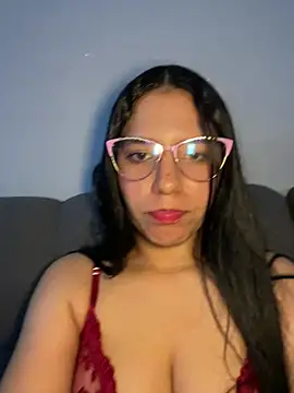 Snapshot of IsabelaRivers chatting on 04.11.26 IsabelaRivers online show from 04.11.26