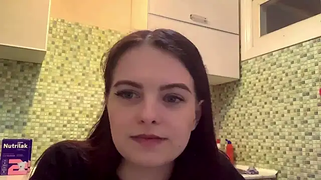 Snapshot of KikiAmino chatting on 04.02.26 KikiAmino online show from 04.02.26