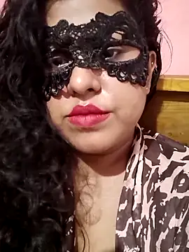 Snapshot of Maskedcurves chatting on 04.02.26 Maskedcurves online show from 04.02.26