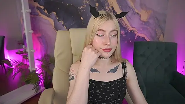MelaniiePlay online show from 05.25.26