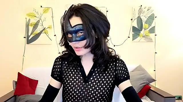 Snapshot of FormOverFear chatting on 04.04.26 FormOverFear online show from 04.04.26