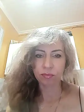 TaynaSecret online show from 04.27.26