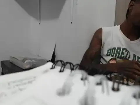 Snapshot of burrodelacosta chatting on 04.02.26 burrodelacosta online show from 04.02.26