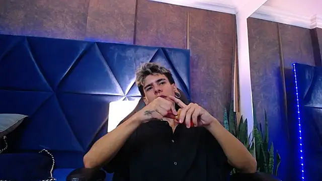 Snapshot of Bel_Sebu chatting on 04.10.26 Bel Sebu online show from 04.10.26