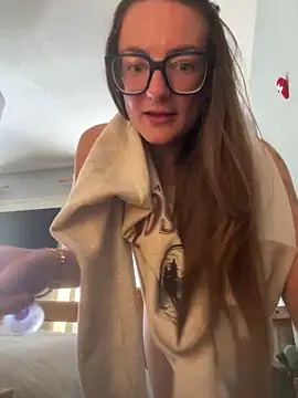 MiaLovesxxx online show from 04.29.26
