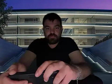 Snapshot of armandomoir chatting on 04.03.26 armandomoir online show from 04.03.26