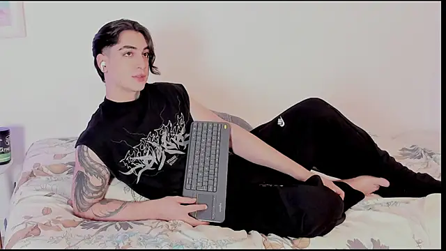Snapshot of Thiago_angel chatting on 07.25.26 Thiago angel online show from 07.25.26