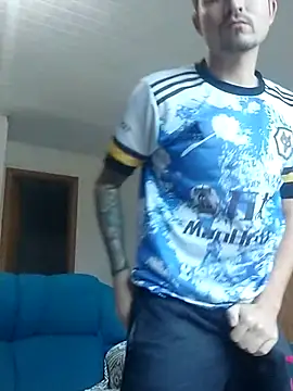 Snapshot of Joelcio19cm chatting on 04.08.26 Joelcio19cm online show from 04.08.26