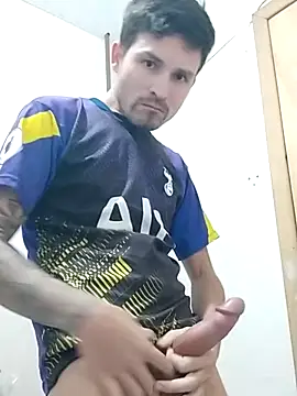 Snapshot of Joelcio19cm chatting on 04.28.26 Joelcio19cm online show from 04.28.26