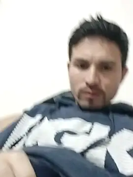 Snapshot of Joelcio19cm chatting on 04.30.26 Joelcio19cm online show from 04.30.26