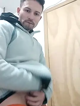 Snapshot of Joelcio19cm chatting on 05.13.26 Joelcio19cm online show from 05.13.26