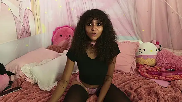 mia hart online show from 06.21.26