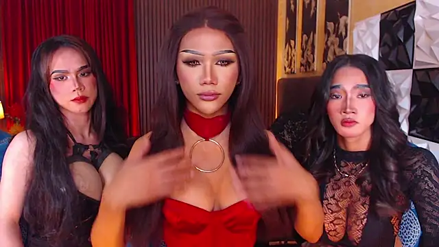 Snapshot of ThaliaSilvaTS chatting on 04.03.26 ThaliaSilvaTS online show from 04.03.26