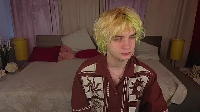 Snapshot of JameMilann chatting on 04.06.26 JameMilann online show from 04.06.26