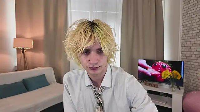 Snapshot of JameMilann chatting on 05.13.26 JameMilann online show from 05.13.26