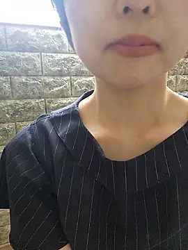 Snapshot of xx_Honoka_xx chatting on 04.13.26 xx Honoka xx online show from 04.13.26