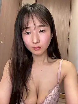 Snapshot of Hinako_0012 chatting on 04.27.26 Hinako 0012 online show from 04.27.26