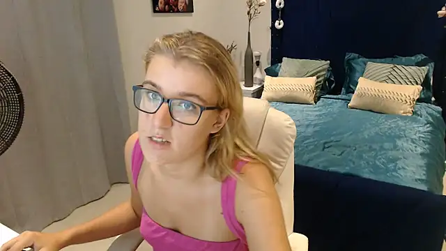 Yennyloves online show from 07.25.26