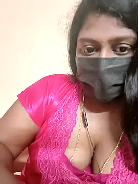 Romantic Woman online show from 04.18.26