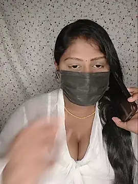 Romantic Woman online show from 07.25.26
