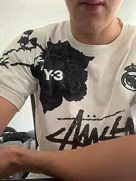 Snapshot of YorSexboy777 chatting on 04.04.26 YorSexboy777 online show from 04.04.26