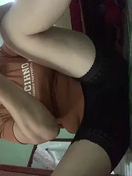 Snapshot of __Evelyn__ chatting on 05.18.26 Evelyn online show from 05.18.26