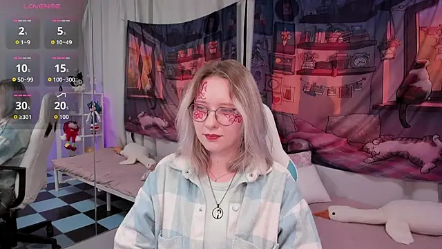 Snapshot of AletaWright chatting on 04.06.26 AletaWright online show from 04.06.26