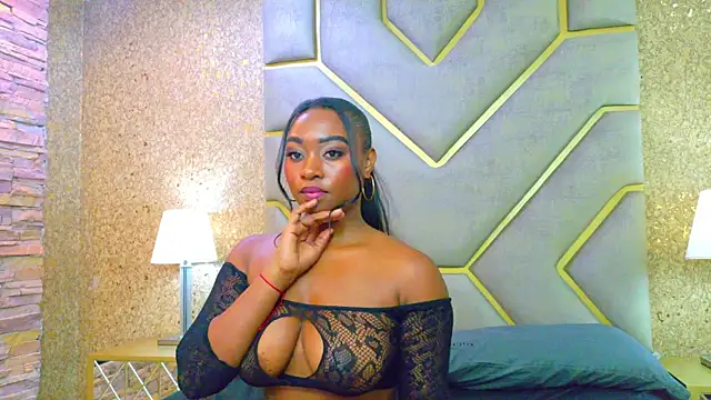 Snapshot of AiraLuna chatting on 04.07.26 AiraLuna online show from 04.07.26