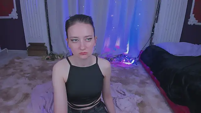 Snapshot of _SummerLila chatting on 04.07.26 SummerLila online show from 04.07.26