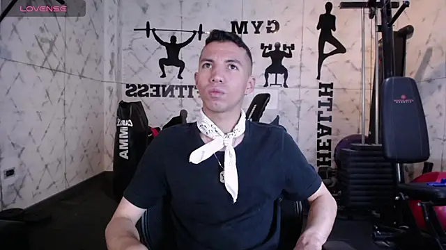 Snapshot of Dylan_ross_ chatting on 04.06.26 Dylan ross online show from 04.06.26