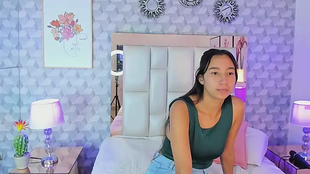 Amber Ashfang online show from 04.24.26