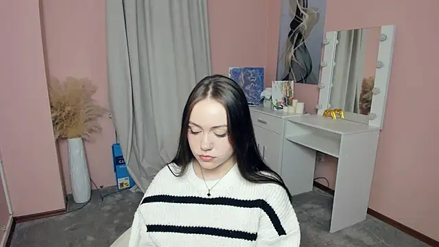 Snapshot of AsleyBasgall chatting on 04.06.26 AsleyBasgall online show from 04.06.26