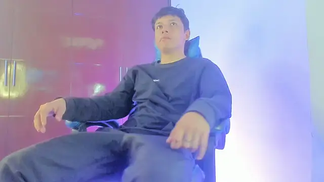 Snapshot of Lil_Yei chatting on 04.06.26 Lil Yei online show from 04.06.26