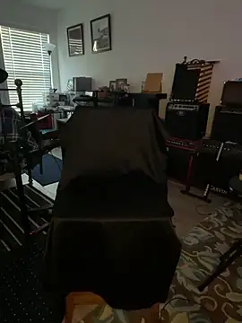 GeetarLuvver online show from 04.24.26