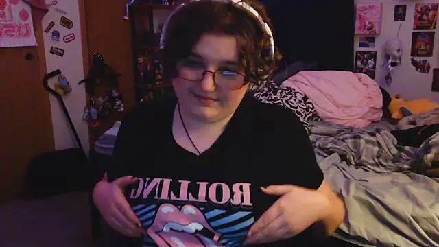 Snapshot of femcelsam chatting on 04.08.26 femcelsam online show from 04.08.26