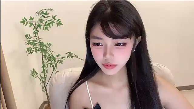 Snapshot of Kitteovo chatting on 05.28.26 Kitteovo online show from 05.28.26