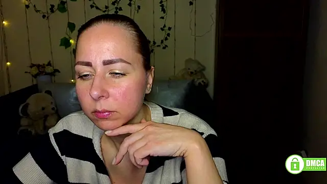 Alicewonderrmiss online show from 04.06.26