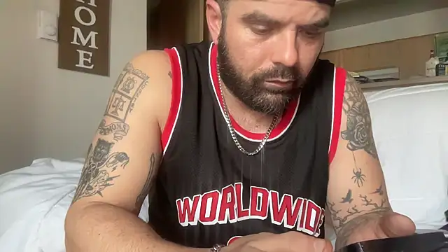 Snapshot of DR_Green911 chatting on 04.05.26 DR Green911 online show from 04.05.26