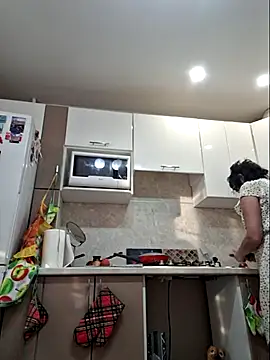 Snapshot of LaliaMia chatting on 03.04.25 LaliaMia online show from 03.04.25