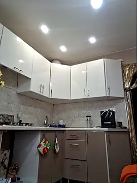 Snapshot of LaliaMia chatting on 03.21.25 LaliaMia online show from 03.21.25