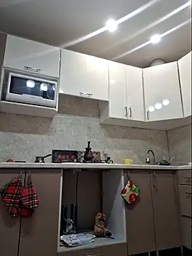 Snapshot of LaliaMia chatting on 09.20.25 LaliaMia online show from 09.20.25