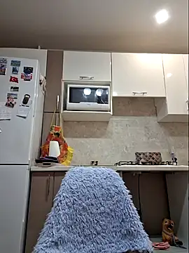 Snapshot of LaliaMia chatting on 09.27.25 LaliaMia online show from 09.27.25