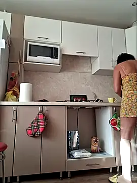 Snapshot of LaliaMia chatting on 10.15.25 LaliaMia online show from 10.15.25